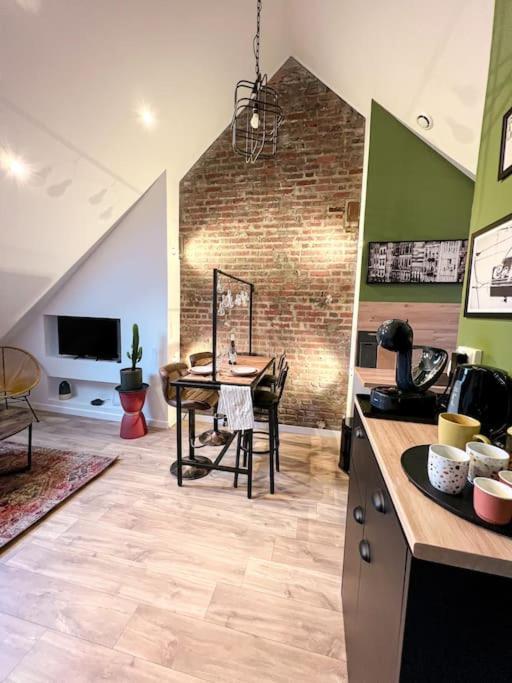 Le Central 3 - Pepite En Centre Ville D'Elbeuf Bagian luar foto